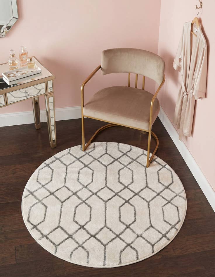 Detail image of 3' x 3' Marilyn Monroe&trade; Glam Trellis Round Rug