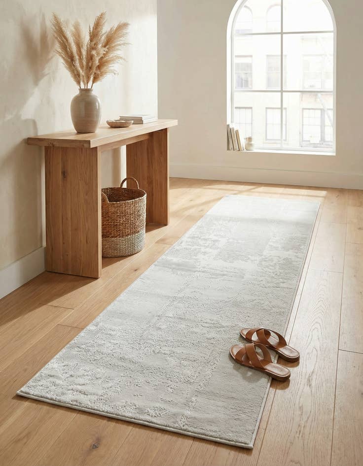 Detail image of 2' x 6' Finsbury Runner Rug