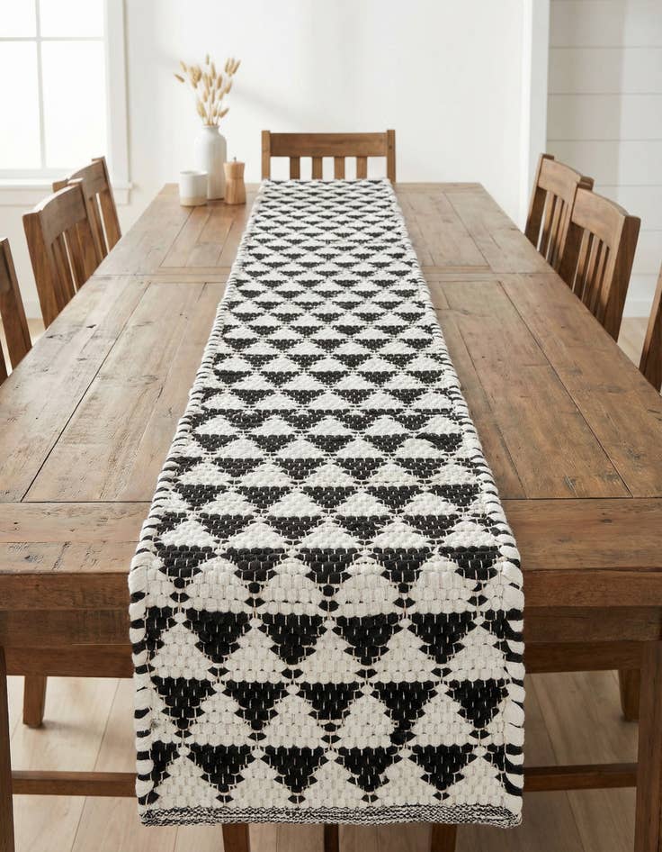 Detail image of 1' 2 x 8' Hand Woven Chindi Jute Table Runner Rug