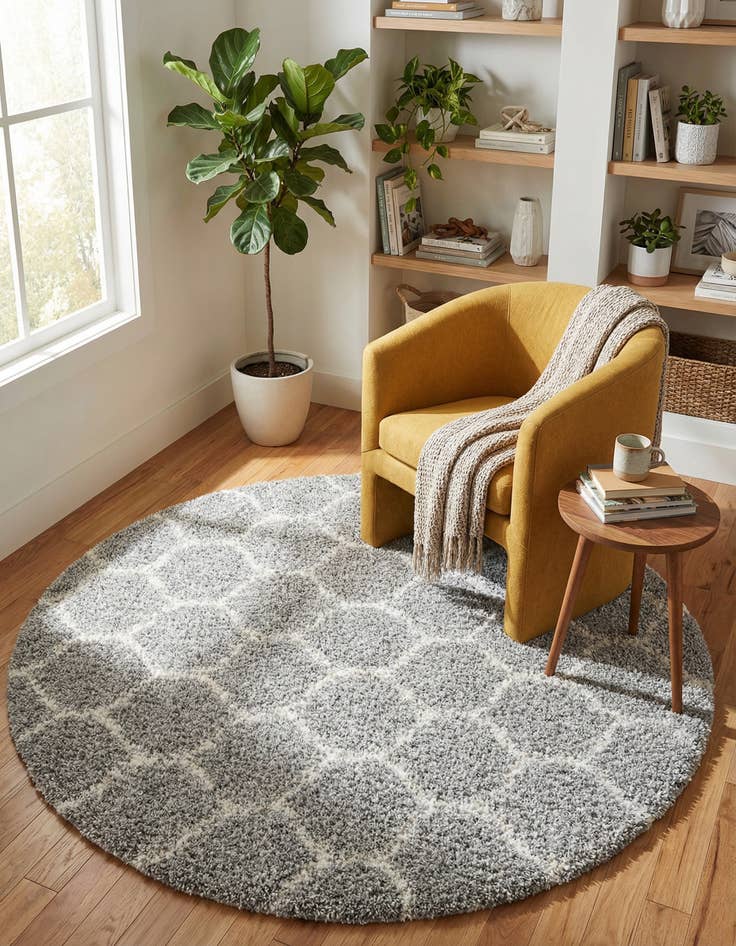 Detail image of 6' x 6' Lattice Shag Round Rug