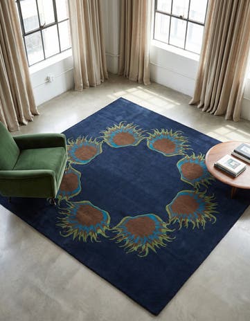 7' 6 x 7' 7 Luna Square Rug