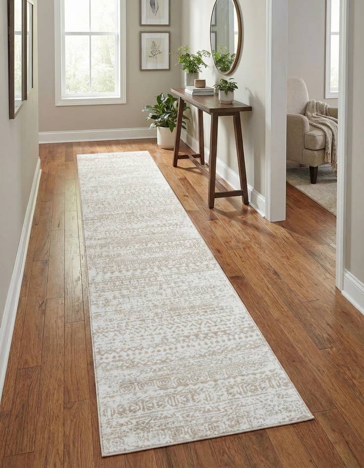 Detail image of 2' 6 x 14' Hermitage Runner Rug