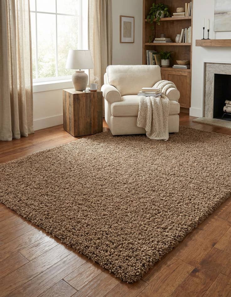 Detail image of 7' x 10' Solid Shag Rug