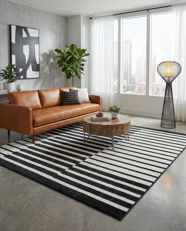 7' 10 x 7' 10 Oslo Square Rug