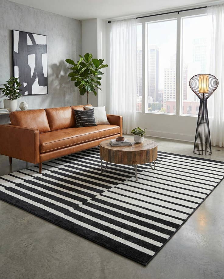 Detail image of 7' 10 x 7' 10 Oslo Square Rug