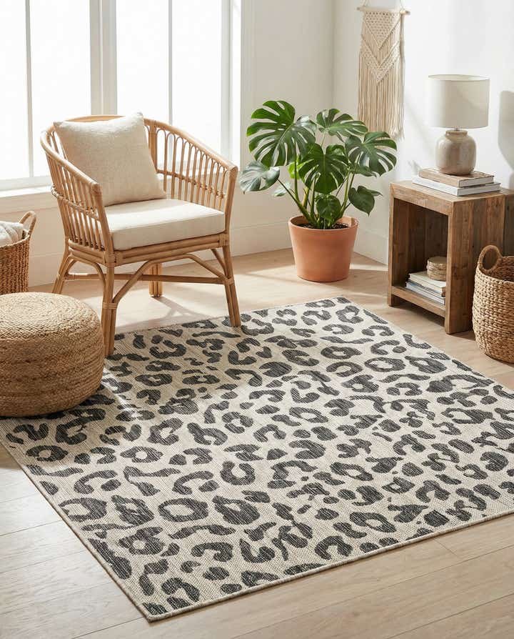 5' 3 x 5' 3 Easy-Clean Safari Indoor / Outdoor Square Rug