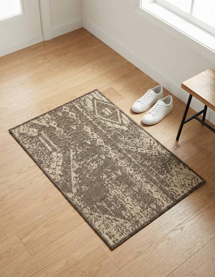 Detail image of 2' 2 x 3' Dunes Rug