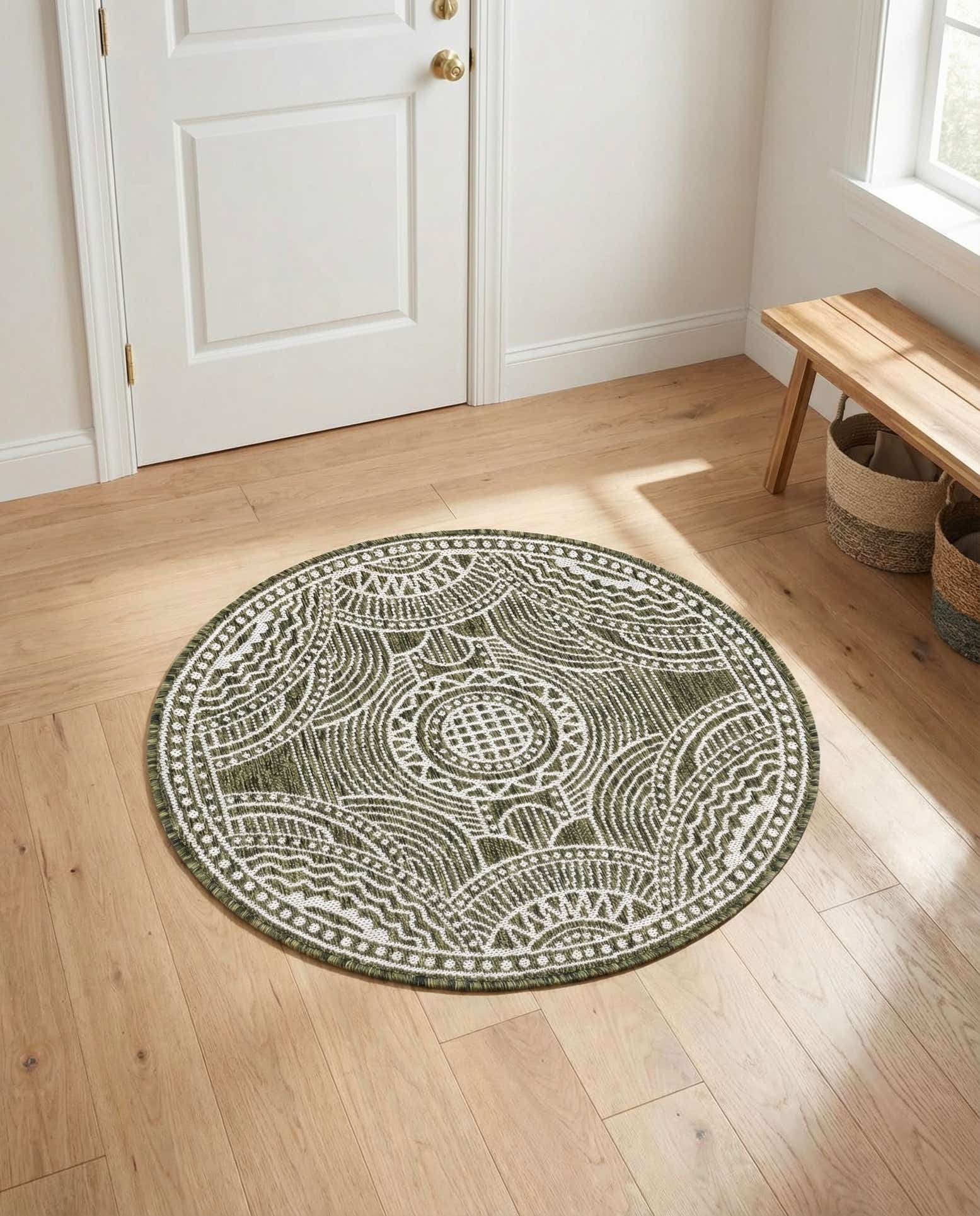 3' x 3' Easy-Clean Traditional Indoor / Outdoor Round Rug