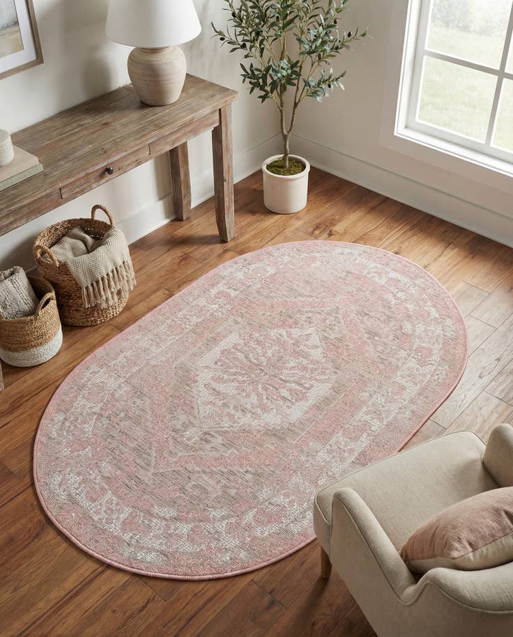 Detail image of 3' x 5' 3 Easy-Clean Traditional Indoor / Outdoor Oval Rug