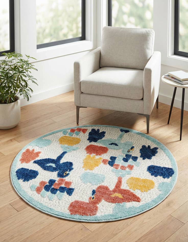 Detail image of 3' 3 x 3' 3 Easy-Clean Belize Indoor / Outdoor Round Rug