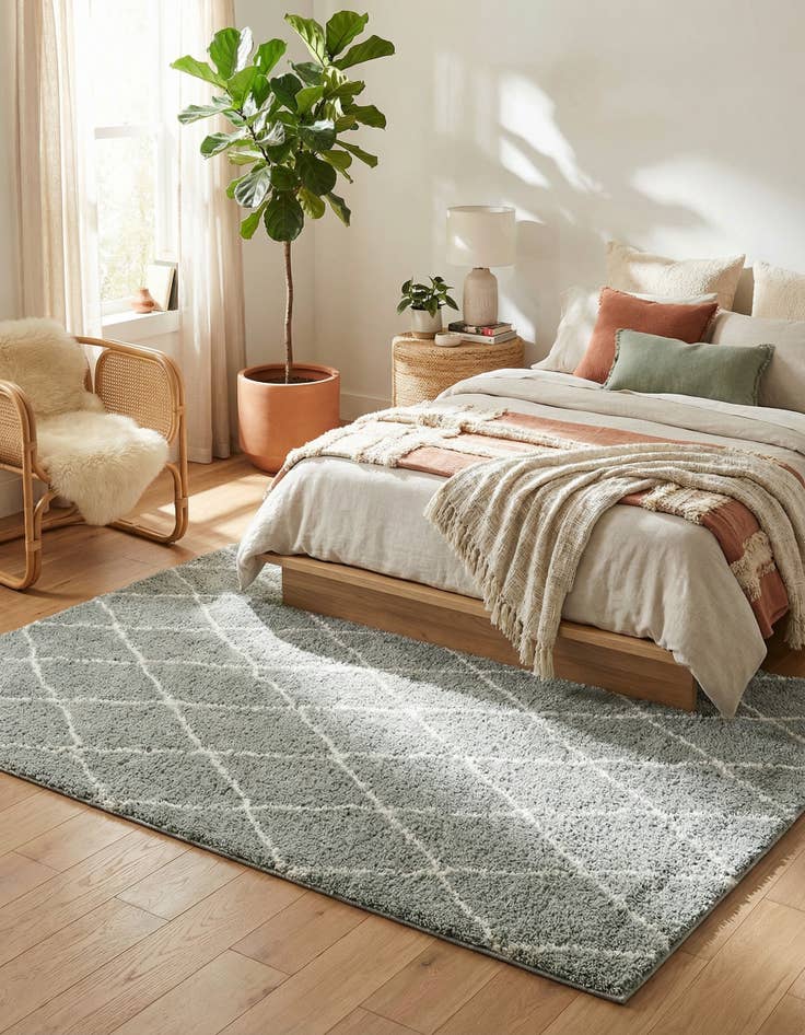 Detail image of 5' 3 x 8' Marrakesh Shag Rug