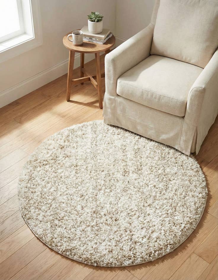 Detail image of 3' 3 x 3' 3 Lagom Shag Round Rug