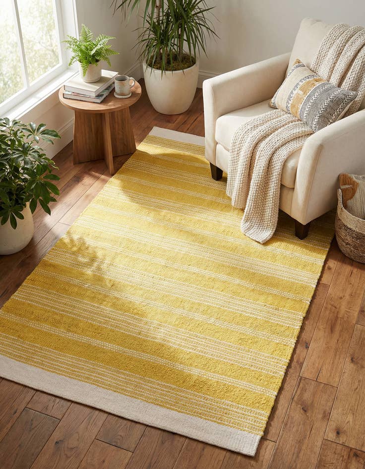 Detail image of 4' 1 x 6' 1 Hand Woven Lariat Rug