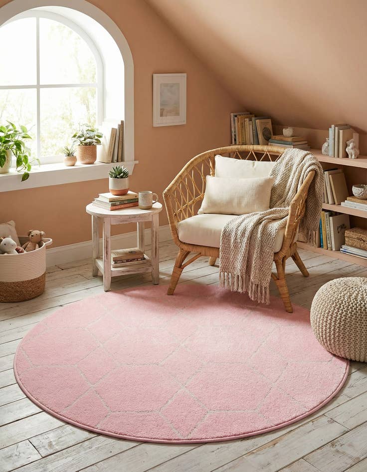 Detail image of 4' x 4' Trellis Frieze Round Rug