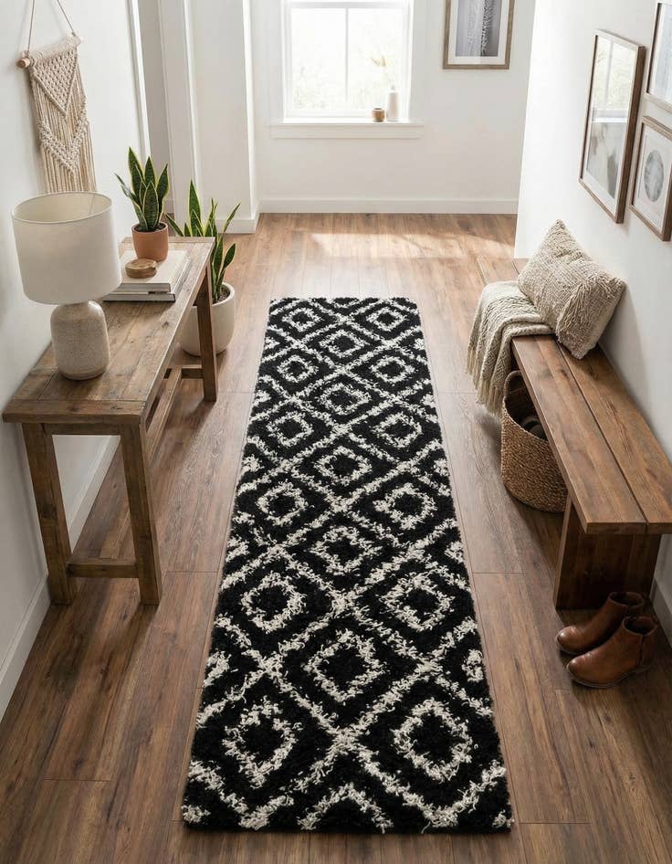 Detail image of 2' x 7' Lattice Shag Runner Rug