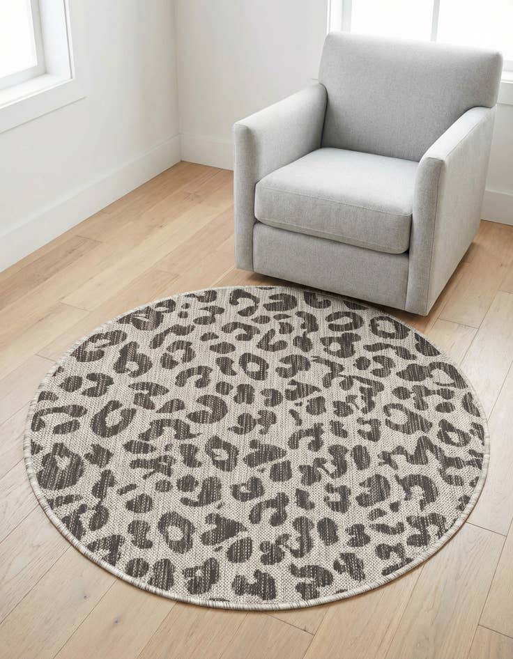 Detail image of 3' x 3' Washable Safari Indoor / Outdoor Round Rug
