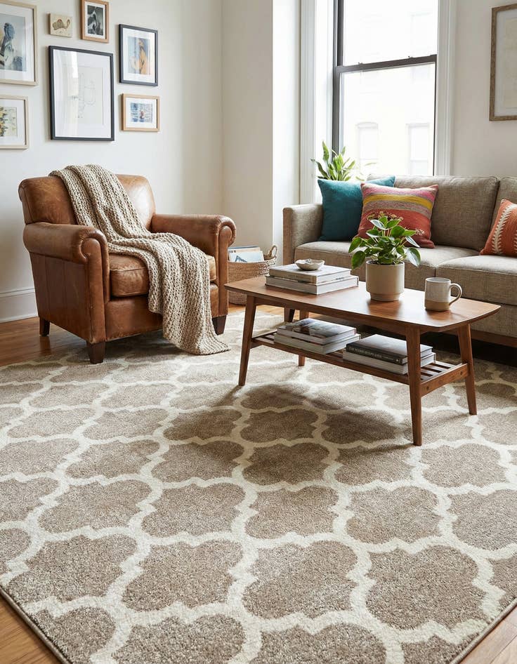 Detail image of 7' 10 x 7' 10 Lattice Square Rug