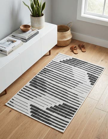 2' x 3' Easy-Clean Modern Indoor / Outdoor Rug
