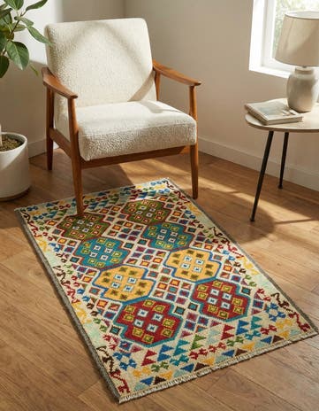 2' 6 x 3' 10 Hand Knotted Balouch Rug
