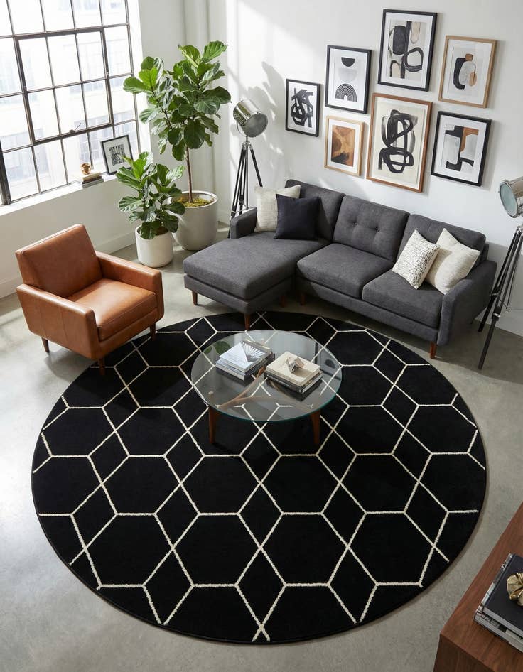 Detail image of 10' x 10' Trellis Frieze Round Rug