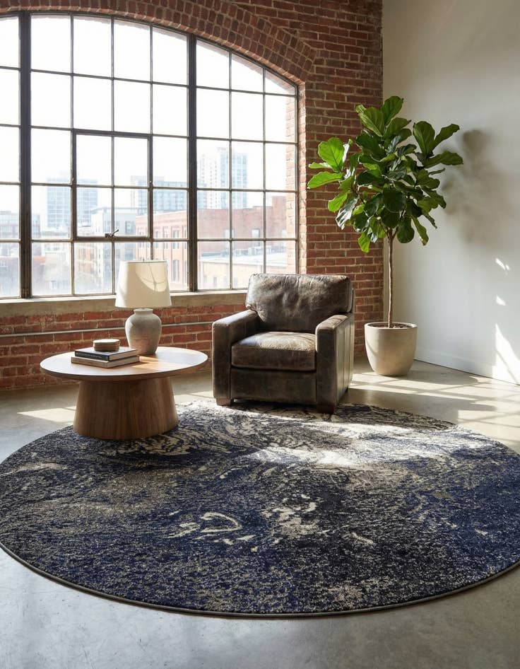 Detail image of 7' 10 x 7' 10  Washable Haerfest Round Rug