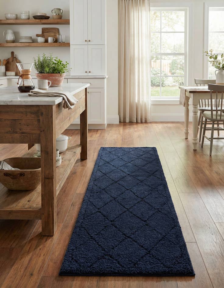 Detail image of 2' x 6' 9 Trellis Shag Runner Rug