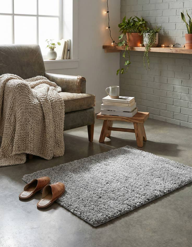 Detail image of  2' x 3' Soft Solid Shag Rug