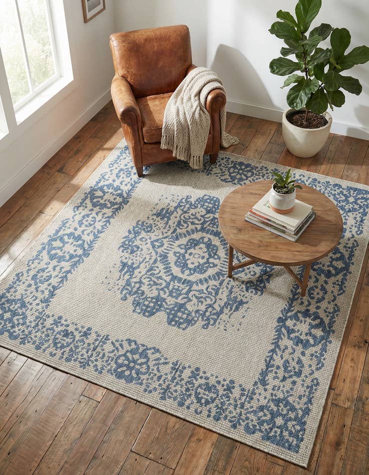 Detail image of 6' x 6' Washable Traditional Indoor / Outdoor Square Rug