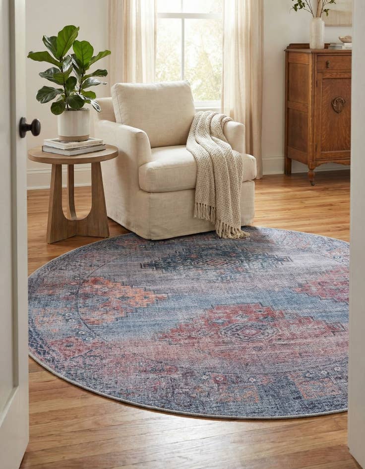 Detail image of 7' 10 x 7' 10 Washable Sisu Round Rug