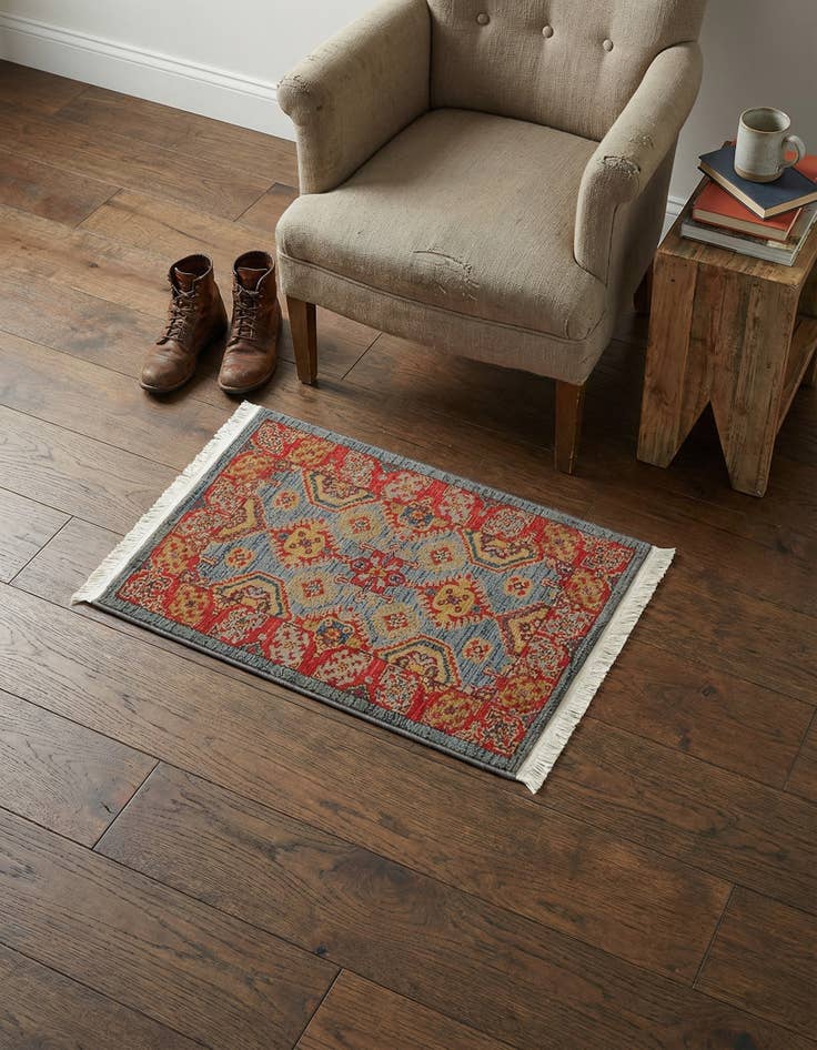 Detail image of 2' x 3' Serapi Rug