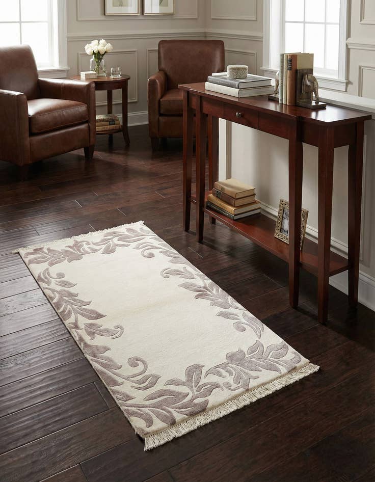 Detail image of 2' 9 x 5' Hand Knotted Darya Wool Rug