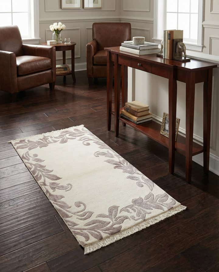 2' 9 x 5' Hand Knotted Darya Wool Rug