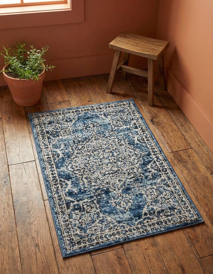 Detail image of 2' x 3' Nyla Rug