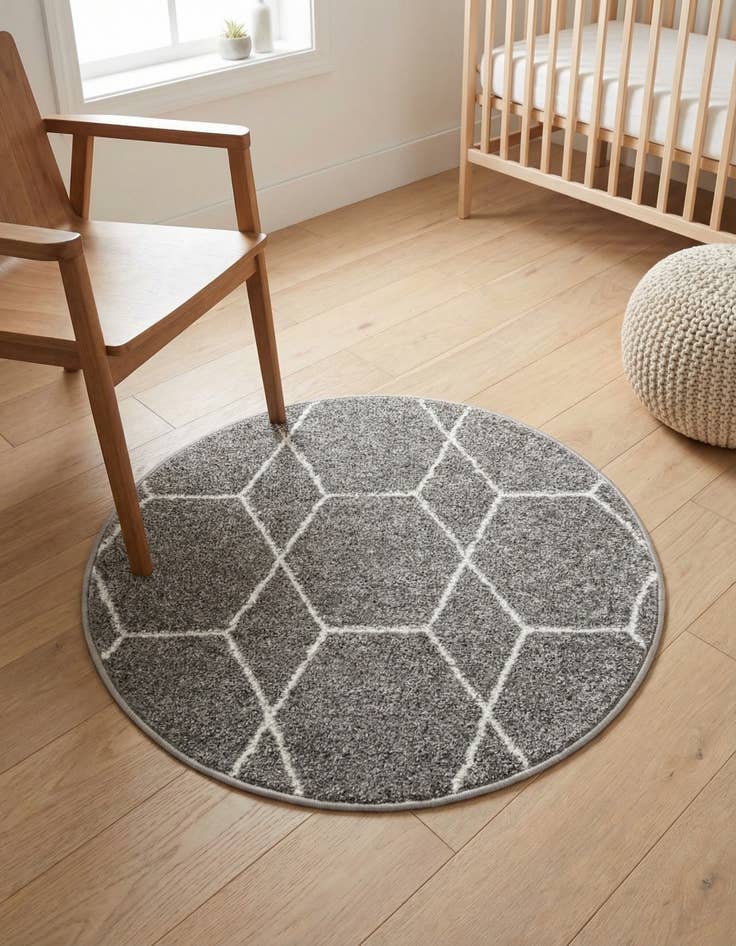 Detail image of 3' x 3' Trellis Frieze Round Rug