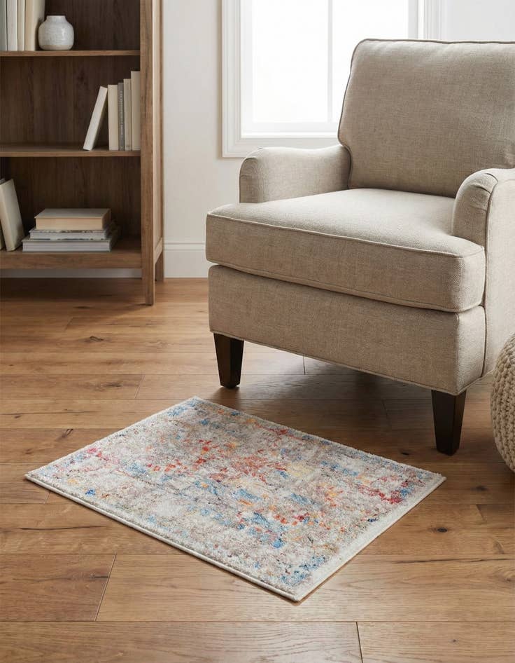 Detail image of 2' 2 x 3' Williamsburg Rug