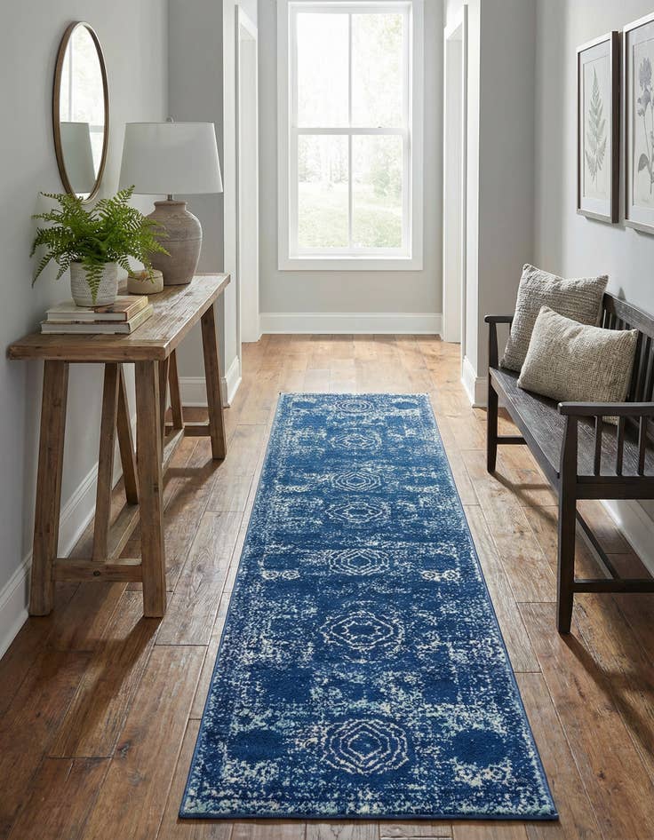 Detail image of 2' x 8' 8 Bexley Runner Rug