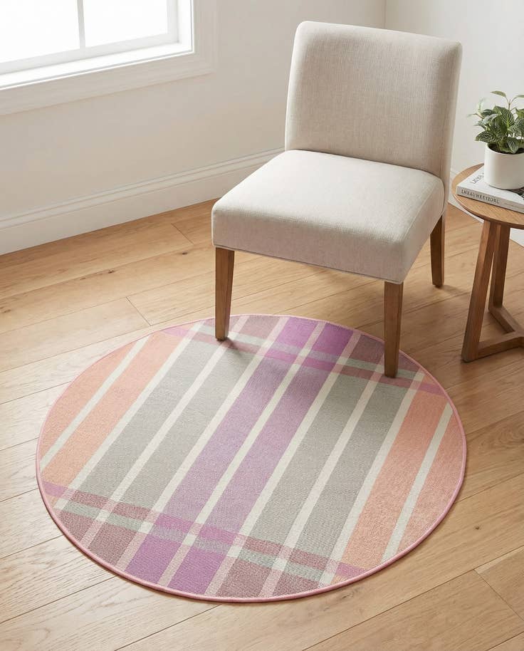 Detail image of 3' x 3' Easy-Clean Striped Indoor / Outdoor Round Rug