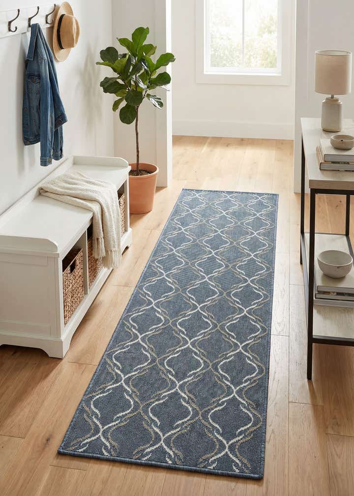 2' x 6' Easy-Clean Trellis Indoor / Outdoor Runner Rug