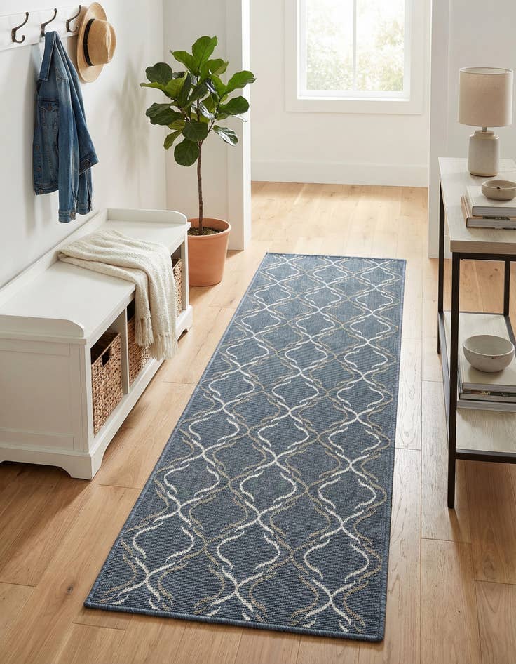 Detail image of 2' x 6'  Washable Trellis Indoor / Outdoor Runner Rug