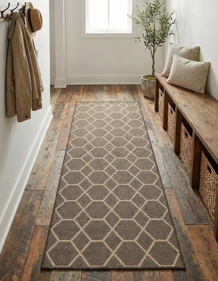 Detail image of 2' 9 x 6' Dunes Runner Rug