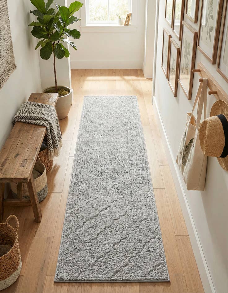 Detail image of 2' 7 x 10' Lattice Shag Runner Rug