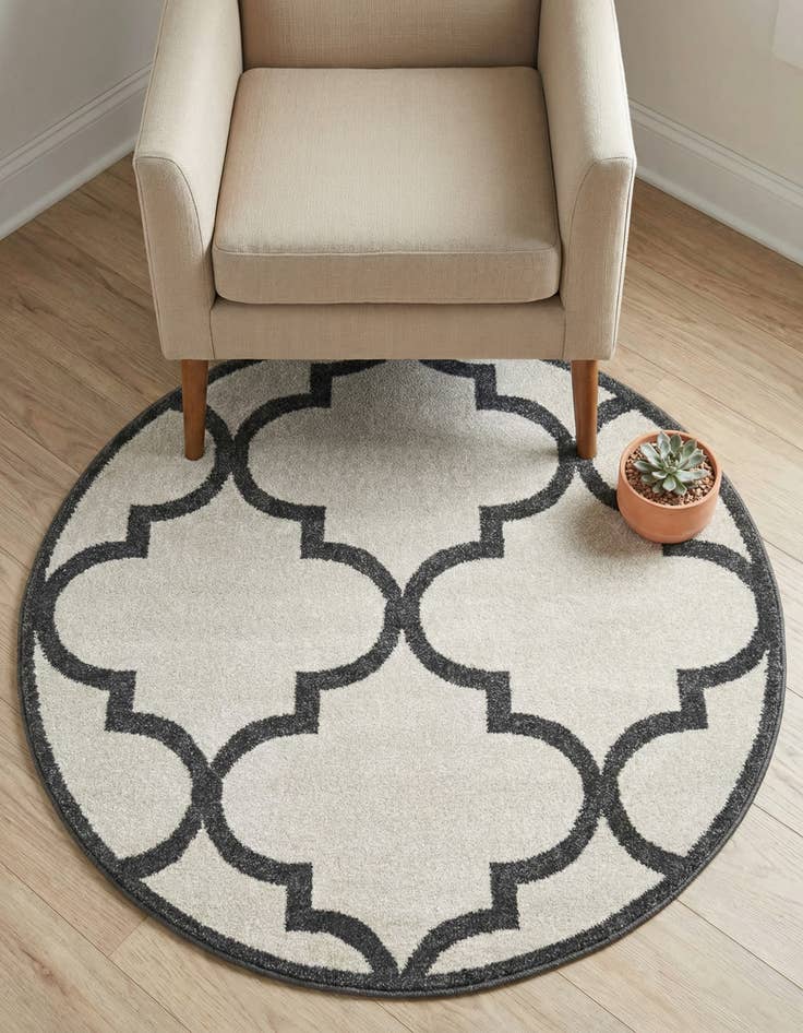 Detail image of 3' 3 x 3' 3 Trellis Round Rug