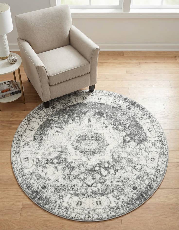 Detail image of 4' x 4' Venice Round Rug