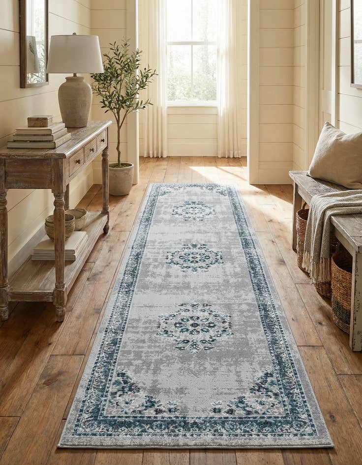 Detail image of 2' 7 x 10' Lucerne Runner Rug