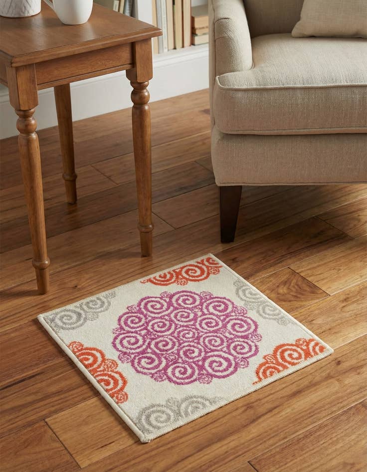 Detail image of Jane Seymour 1' 8 x 1' 8 Open Hearts Sample Rug