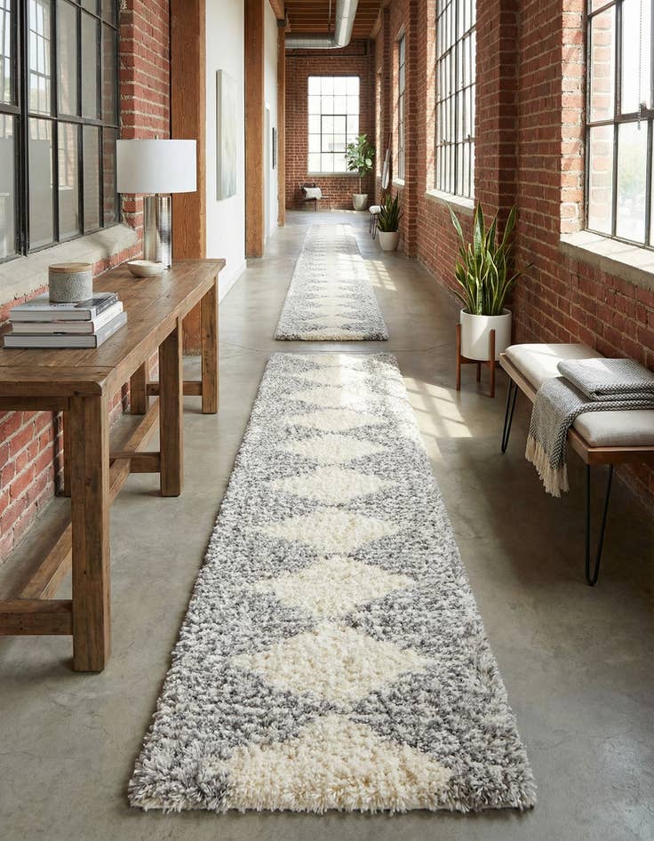 Detail image of 2' 7 x 12' Infinity Shag Runner Rug