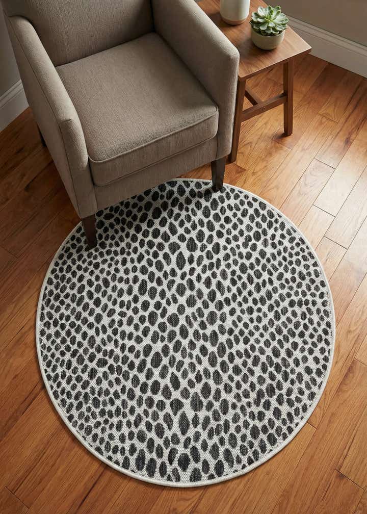 3' x 3' Easy-Clean Jill Zarin Cape Town Indoor / Outdoor Round Rug
