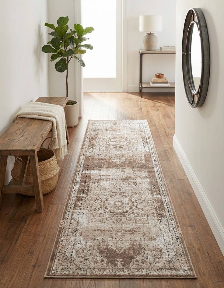 Detail image of 2' x 6' 9 Eliza Runner Rug