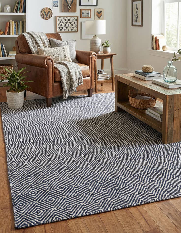 Detail image of 4' 1 x 6' 1  Hand Woven Geo Trellis Flatweave Rug
