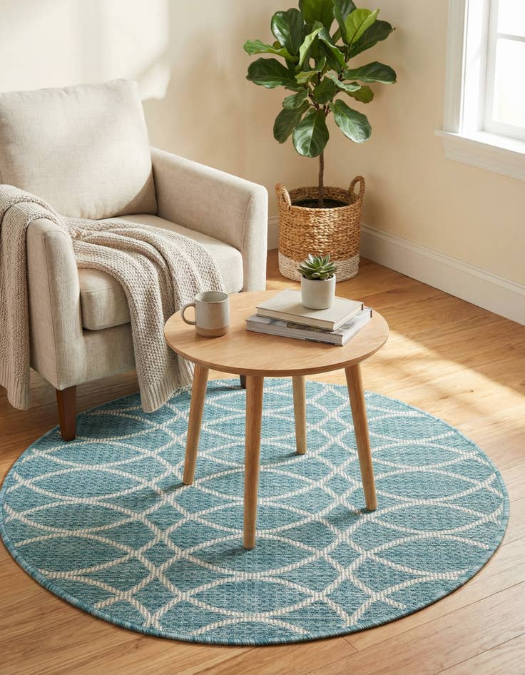 Detail image of  3' x 3'  Washable Lattice Indoor / Outdoor Round Rug
